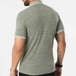 Meilleur prix 👍 Polo Manches Courtes 1884 Vert Kaki de Mackten 👏 -Promos Mackten Magasin mackten 318659 1884 VERT 20220512T091127 04