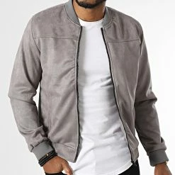 Les meilleures critiques de 🎁 Veste Suedine MKTS04 Gris de Mackten ✔️ 8 Les meilleures critiques de 🎁 Veste Suedine MKTS04 Gris de Mackten ✔️ -Promos Mackten Magasin mackten 335033 MKTS05 20220906T135449 03