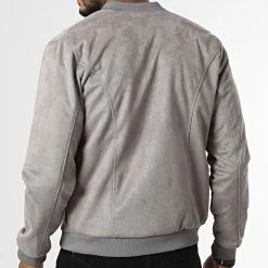 Les meilleures critiques de 🎁 Veste Suedine MKTS04 Gris de Mackten ✔️ 9 Les meilleures critiques de 🎁 Veste Suedine MKTS04 Gris de Mackten ✔️ -Promos Mackten Magasin mackten 335033 MKTS05 20220906T135450 04